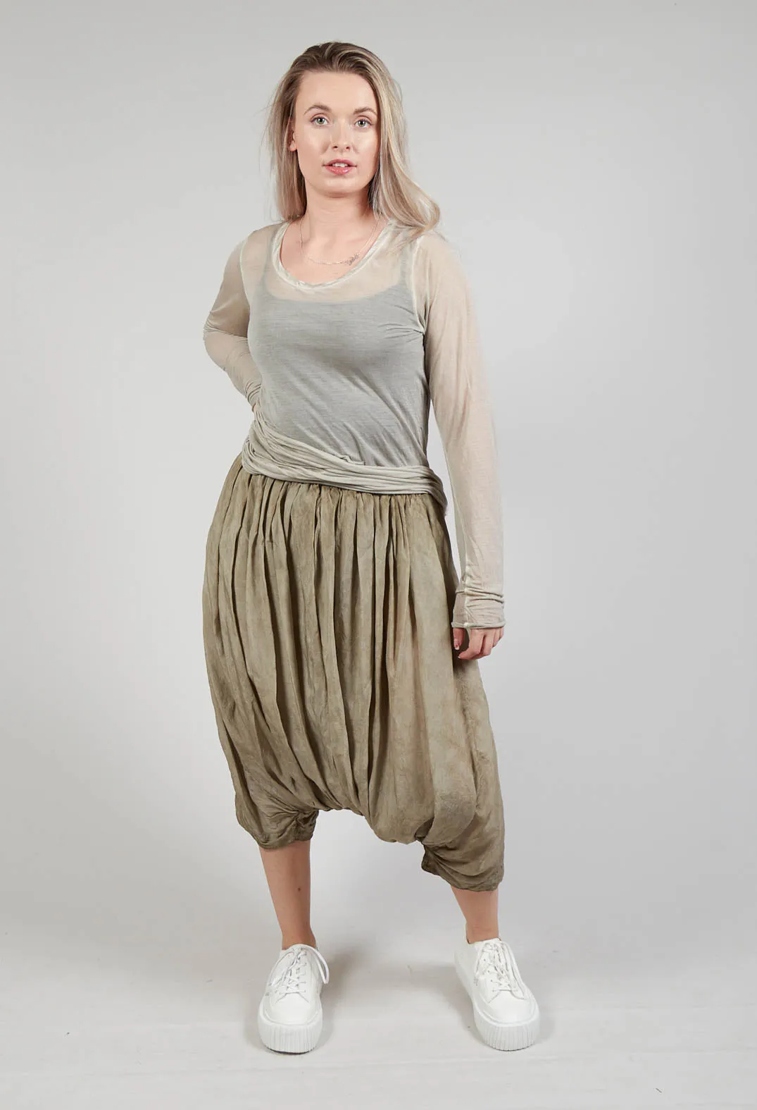 Balloon Trousers in Linen