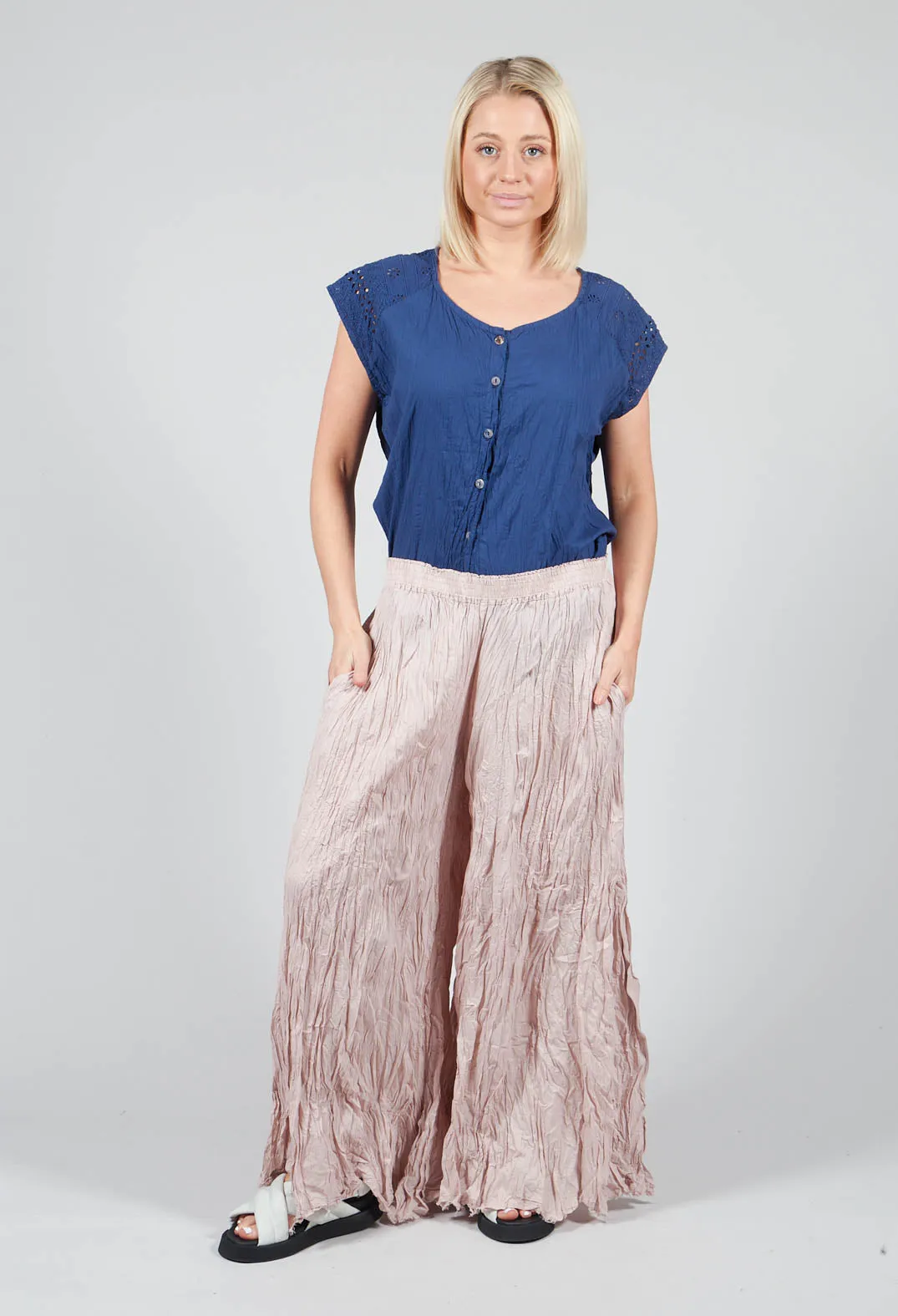 Bluhtextil Trousers in Reife