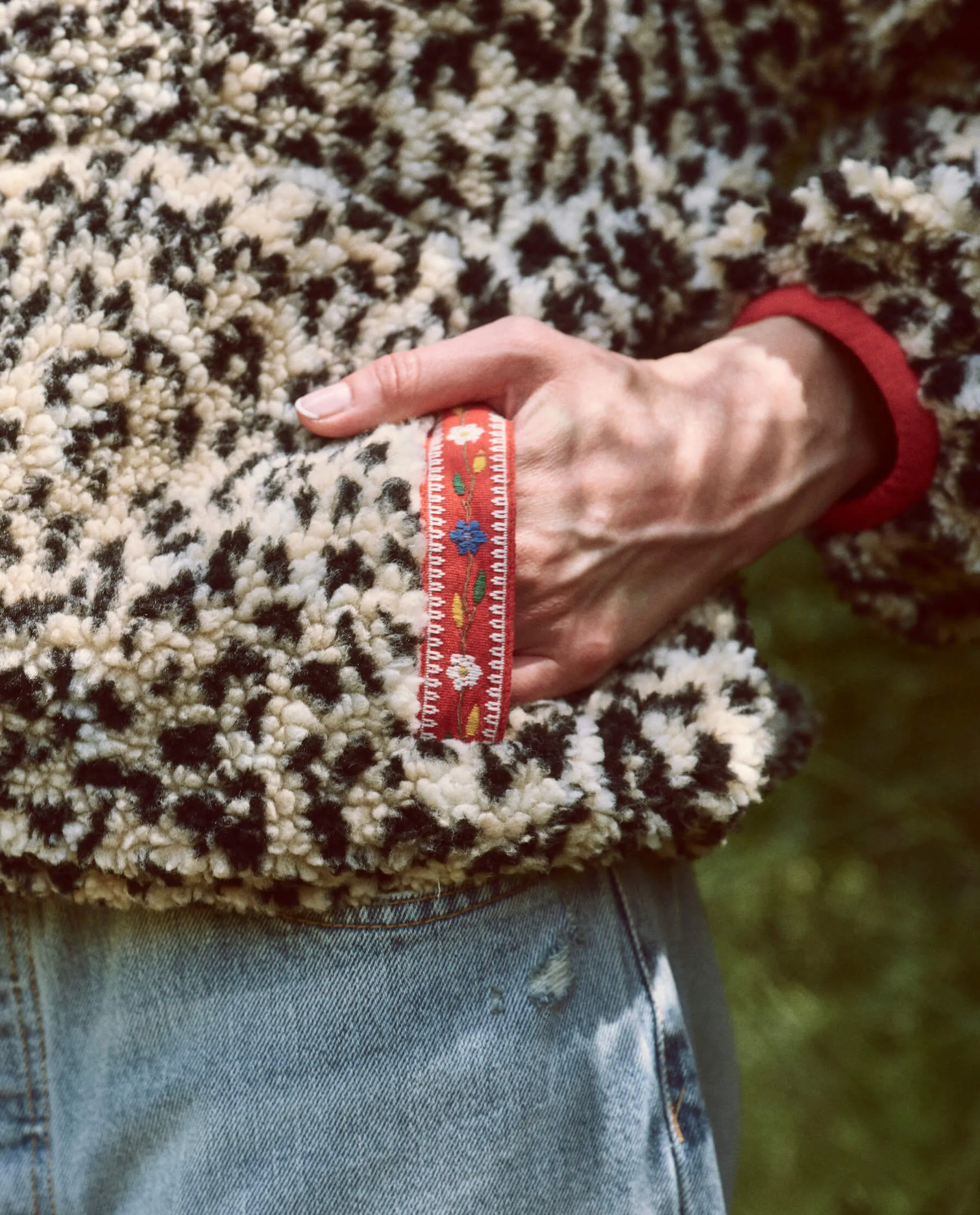 Country Side Pullover ~ Leopard Print