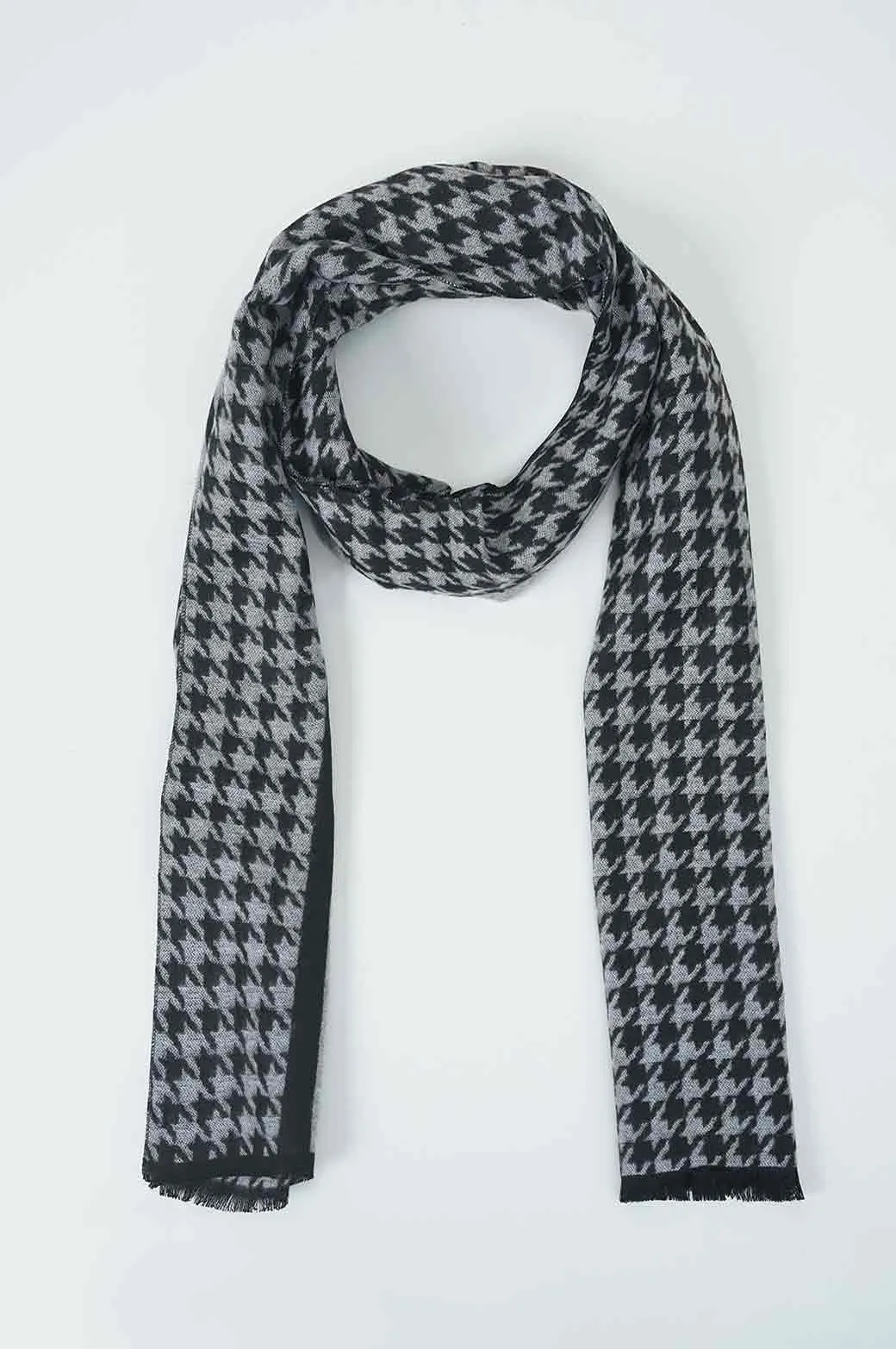 HOUNDSTOOTH PATTERN SCARF