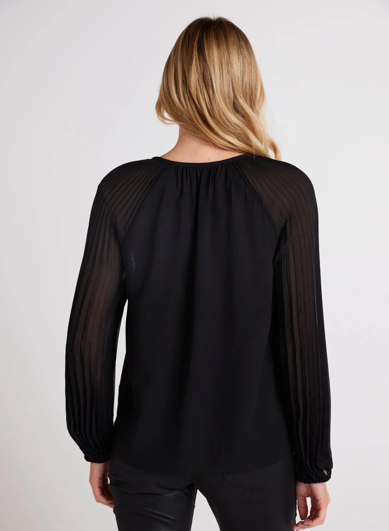 Pleated Sleeve Raglan Pullover - Black