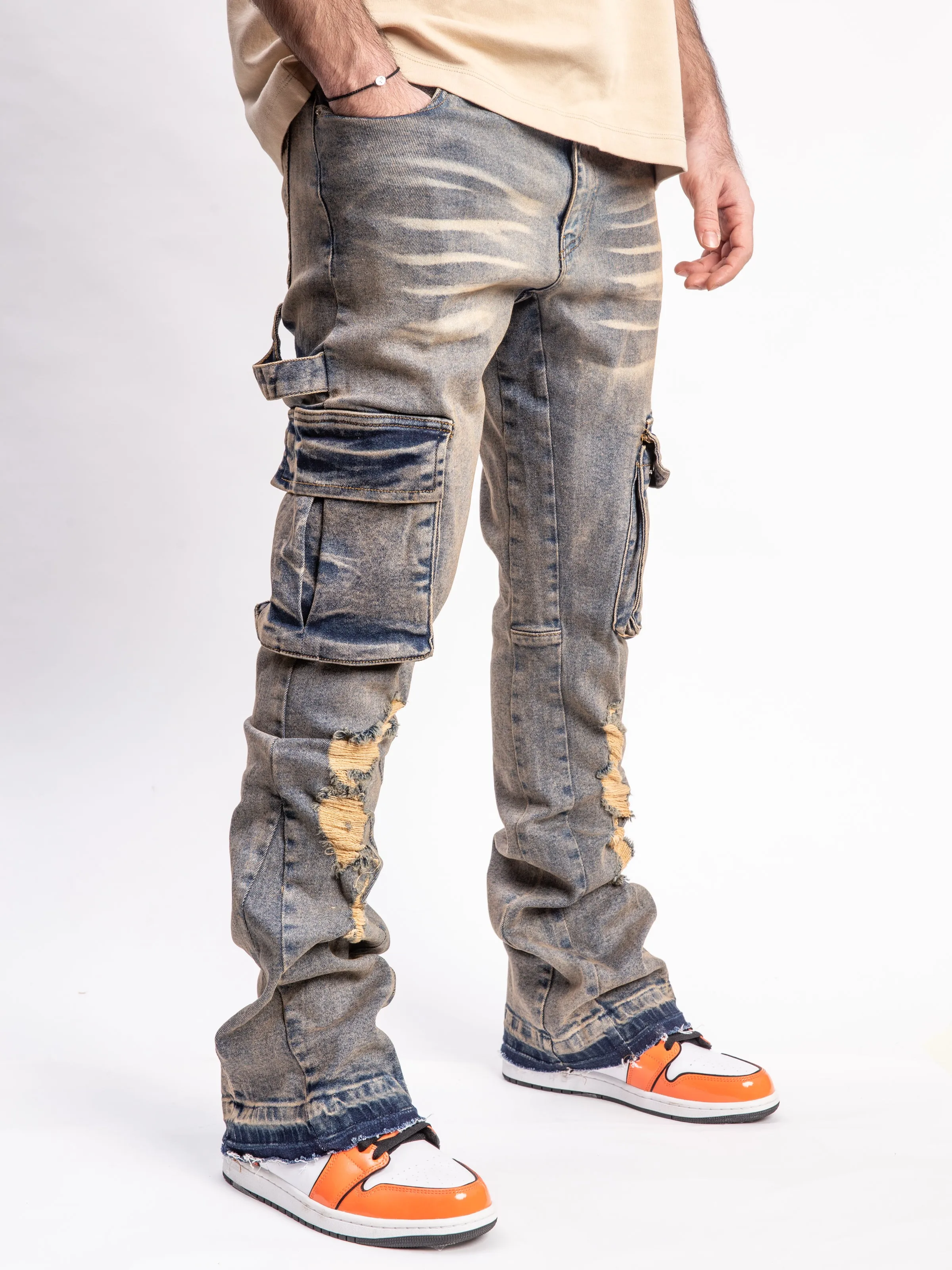 WASHED FLARED CARGO JEANS